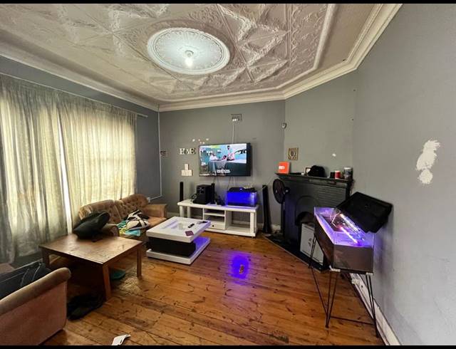 4 BEDROOM HOUSE FOR SALE IN SPRINGS CENTRAL